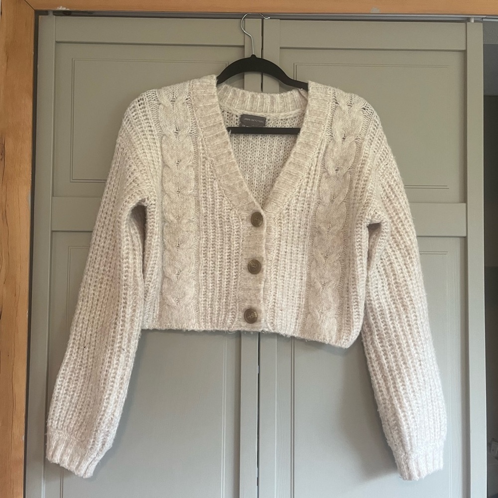 Urban outfitters cream/oatmeal knit cardigan - size S 🤍